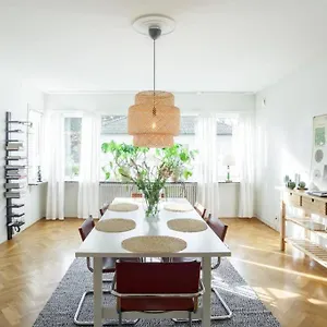 Lägenhet I Ett Lugnt Och Centrumnära Villaområde, Göteborg